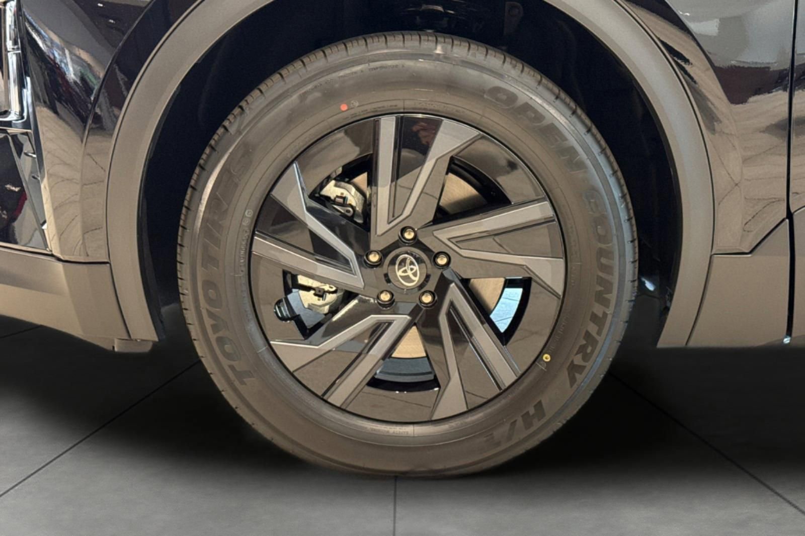 New 2026 Toyota C-HR AWD/4WD image 32