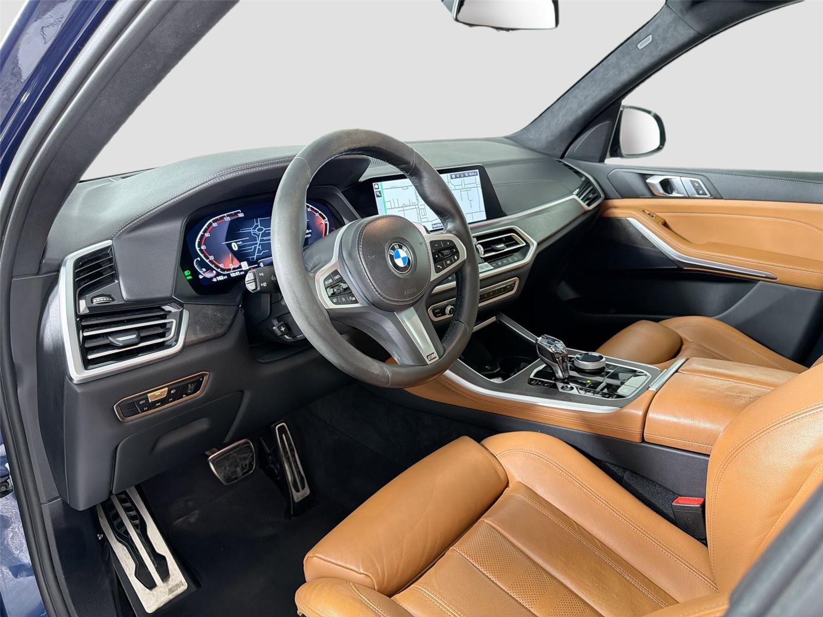 Used 2022 BMW X5 xDrive40i w/ M Sport Package AWD/4WD image 10