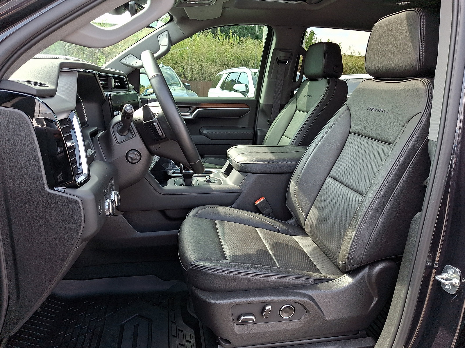 Certified 2025 GMC Sierra 1500 Denali w/ Denali Reserve Package AWD/4WD image 14