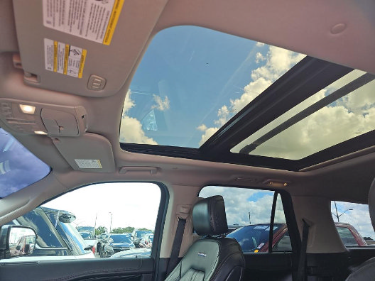 Used 2019 Ford Expedition Platinum RWD image 10