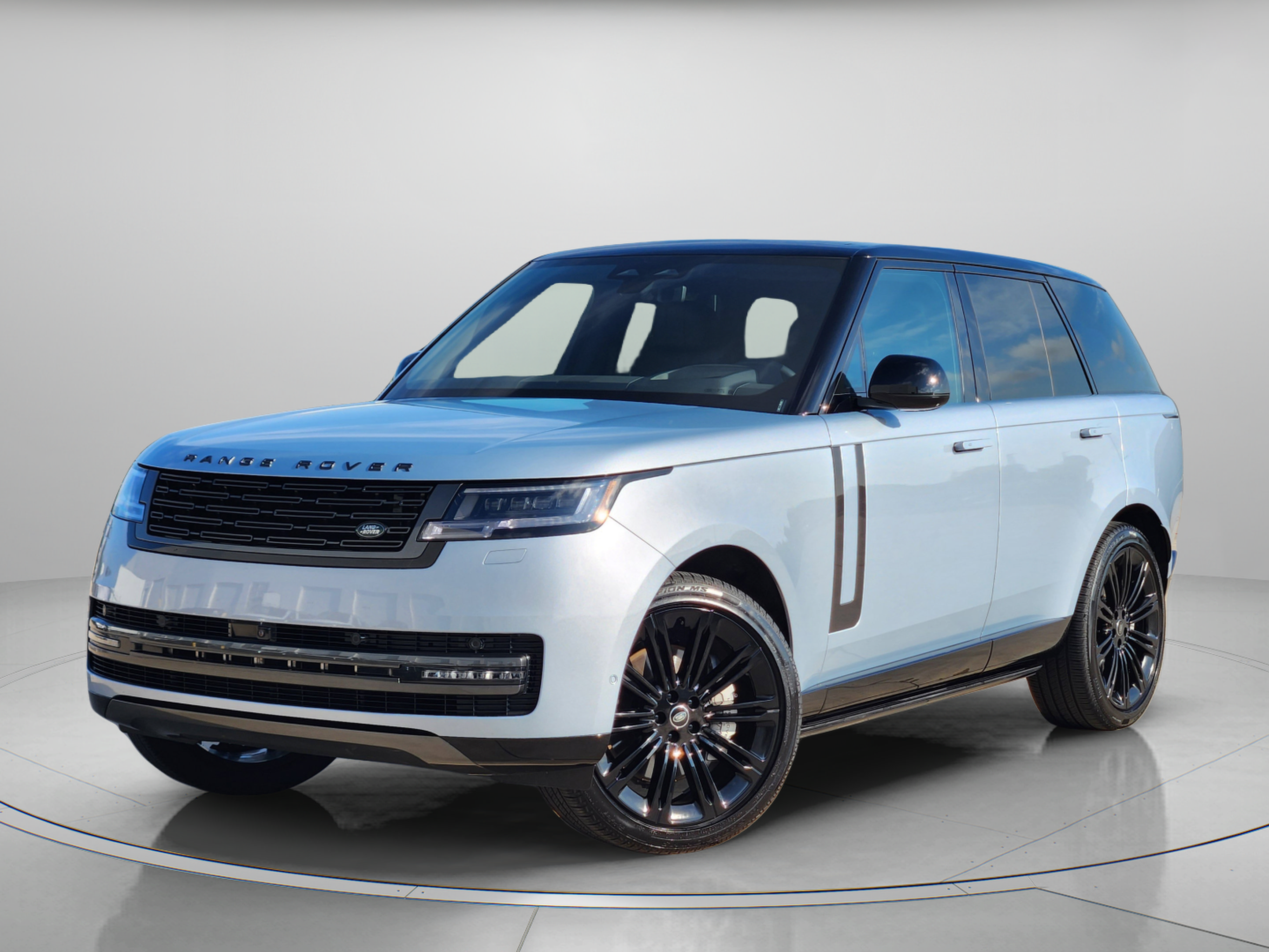Used 2025 Land Rover Range Rover SE AWD/4WD video 1