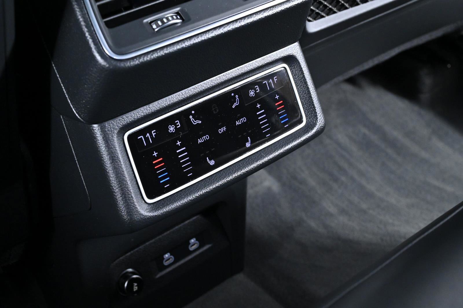 Used 2022 Audi e-tron Chronos image 29