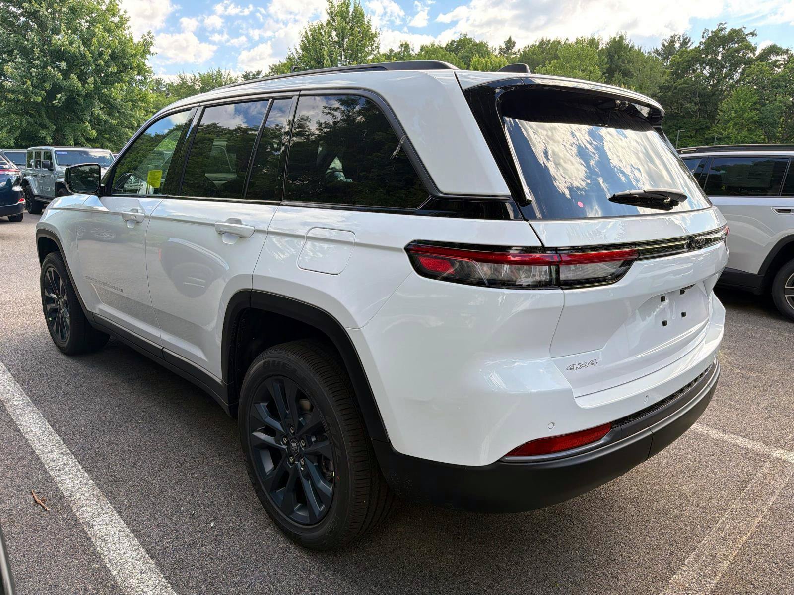 New 2026 Jeep Grand Cherokee Limited AWD/4WD image 3