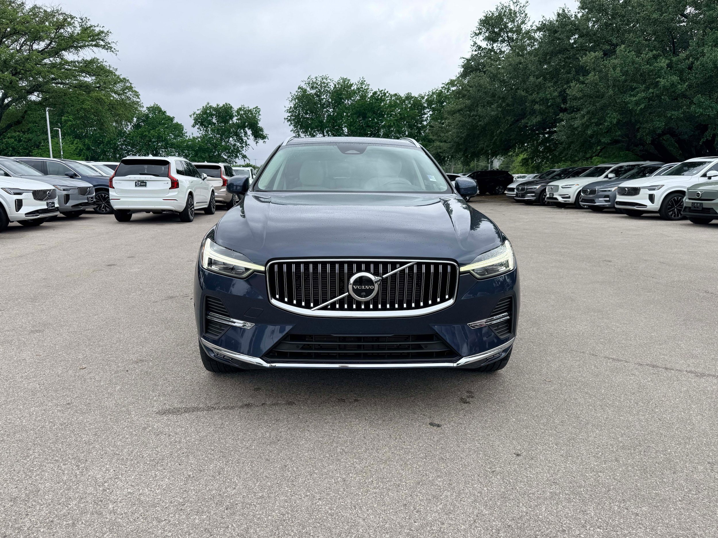 Certified 2023 Volvo XC60 B5 Plus w/ Protection Package Premier AWD/4WD image 7