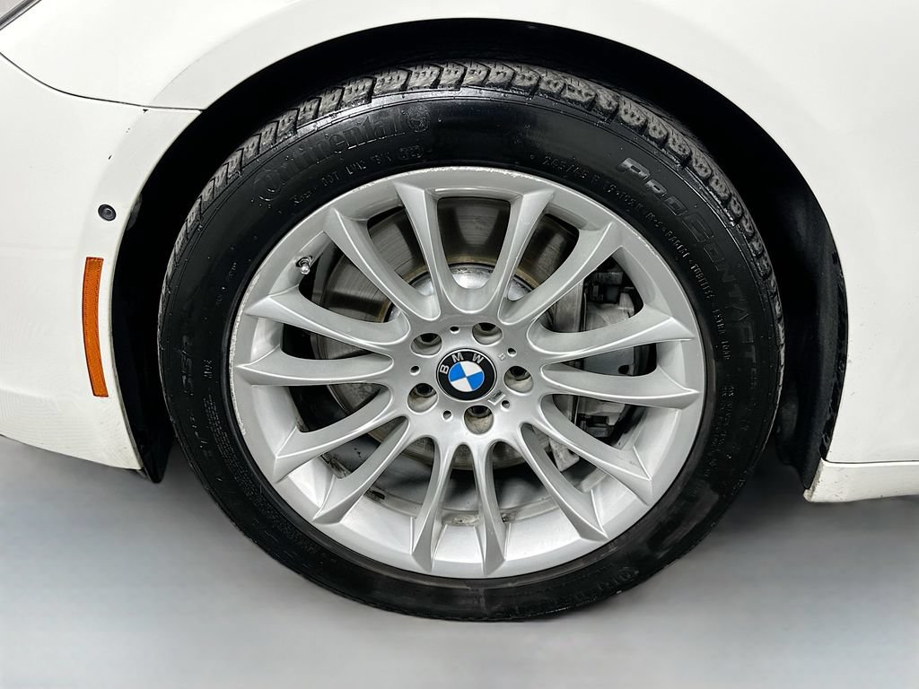 Used 2013 BMW 750Li RWD image 32