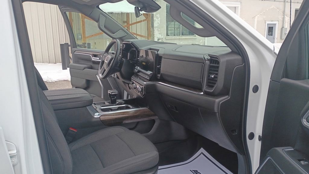 Used 2025 GMC Sierra 1500 Elevation image 11