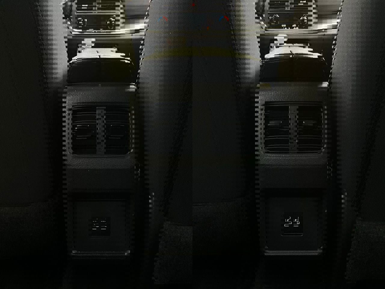 Used 2025 Nissan Rogue SV image 13