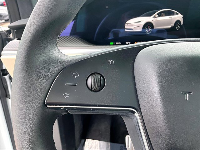 Used 2023 Tesla Model X Plaid image 17