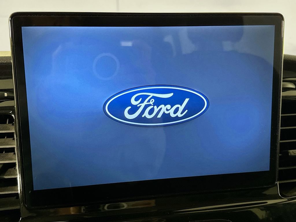 Used 2023 Ford Transit 350 XLT image 28