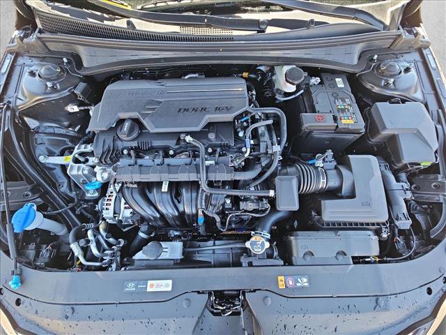 New 2026 Hyundai Elantra Sport FWD image 17