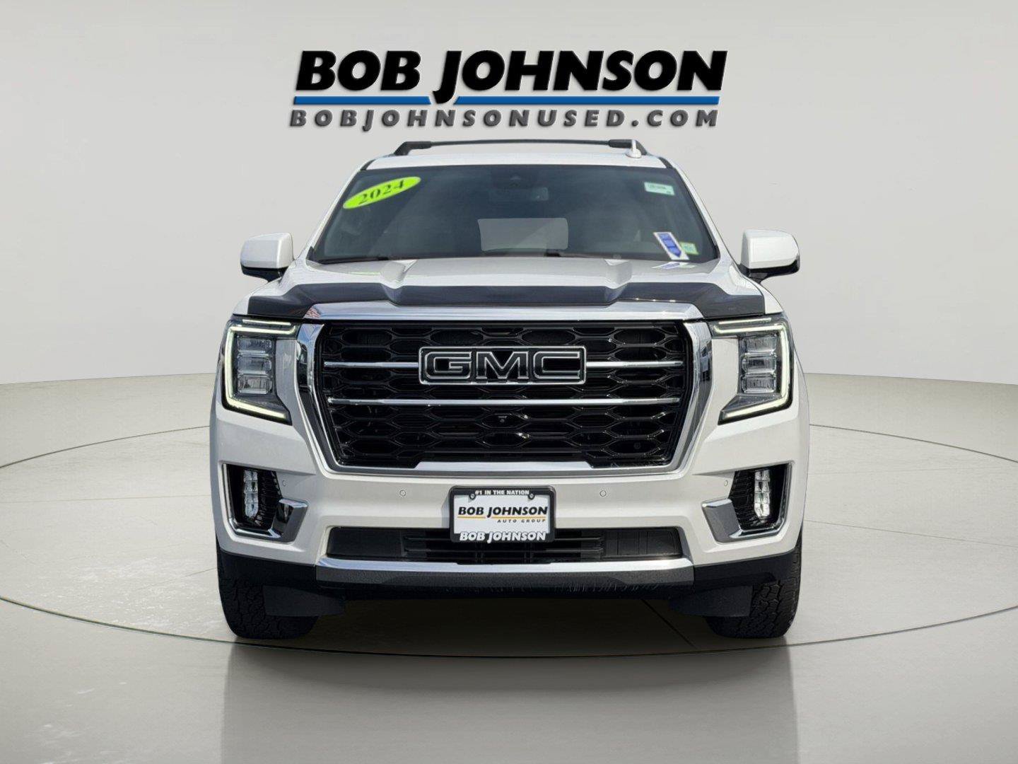 Used 2024 GMC Yukon SLT w/ SLT Luxury Package AWD/4WD image 3
