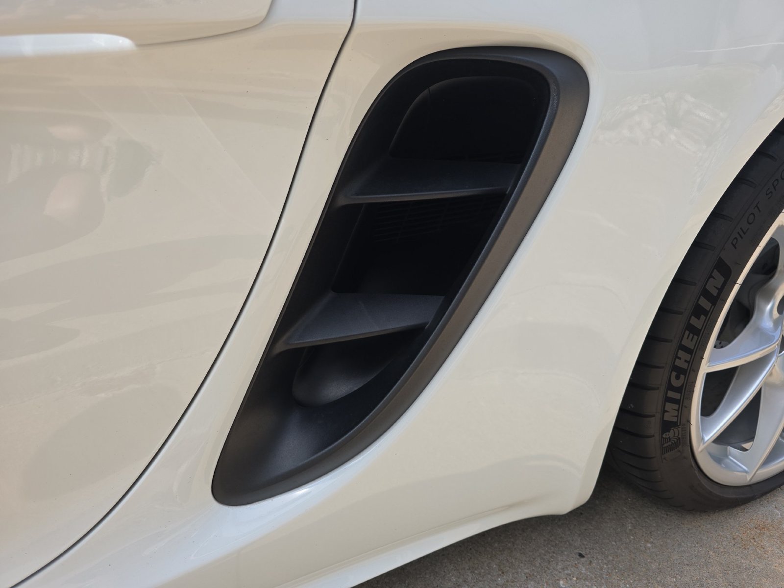 Certified 2024 Porsche 718 Cayman w/ Premium Package RWD image 24