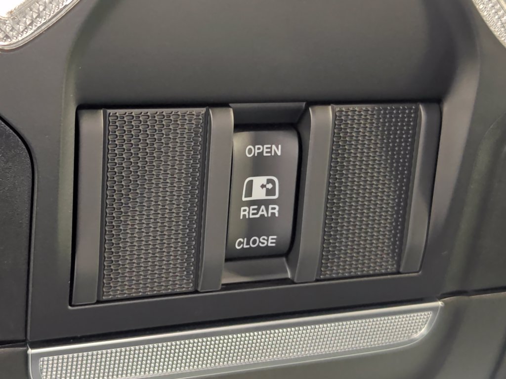 Used 2021 RAM 1500 Big Horn AWD/4WD image 10