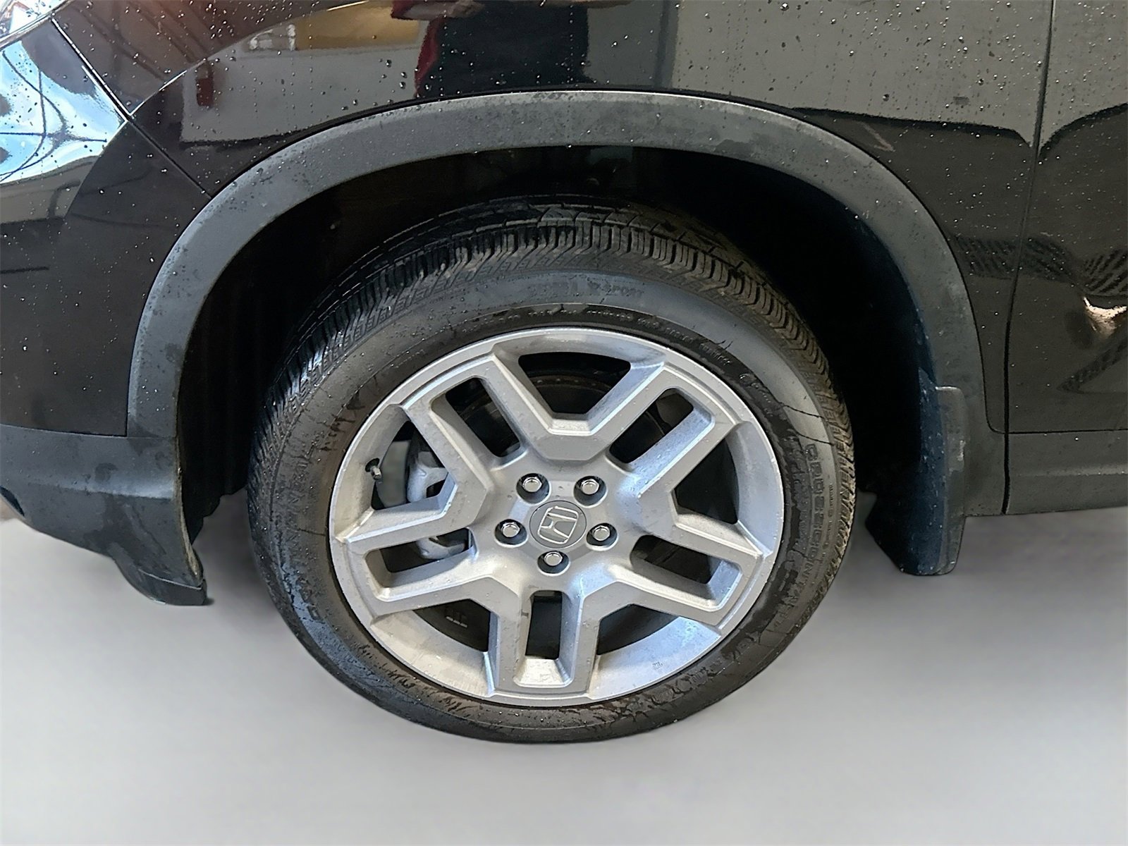 Used 2025 Honda Passport EX-L image 32