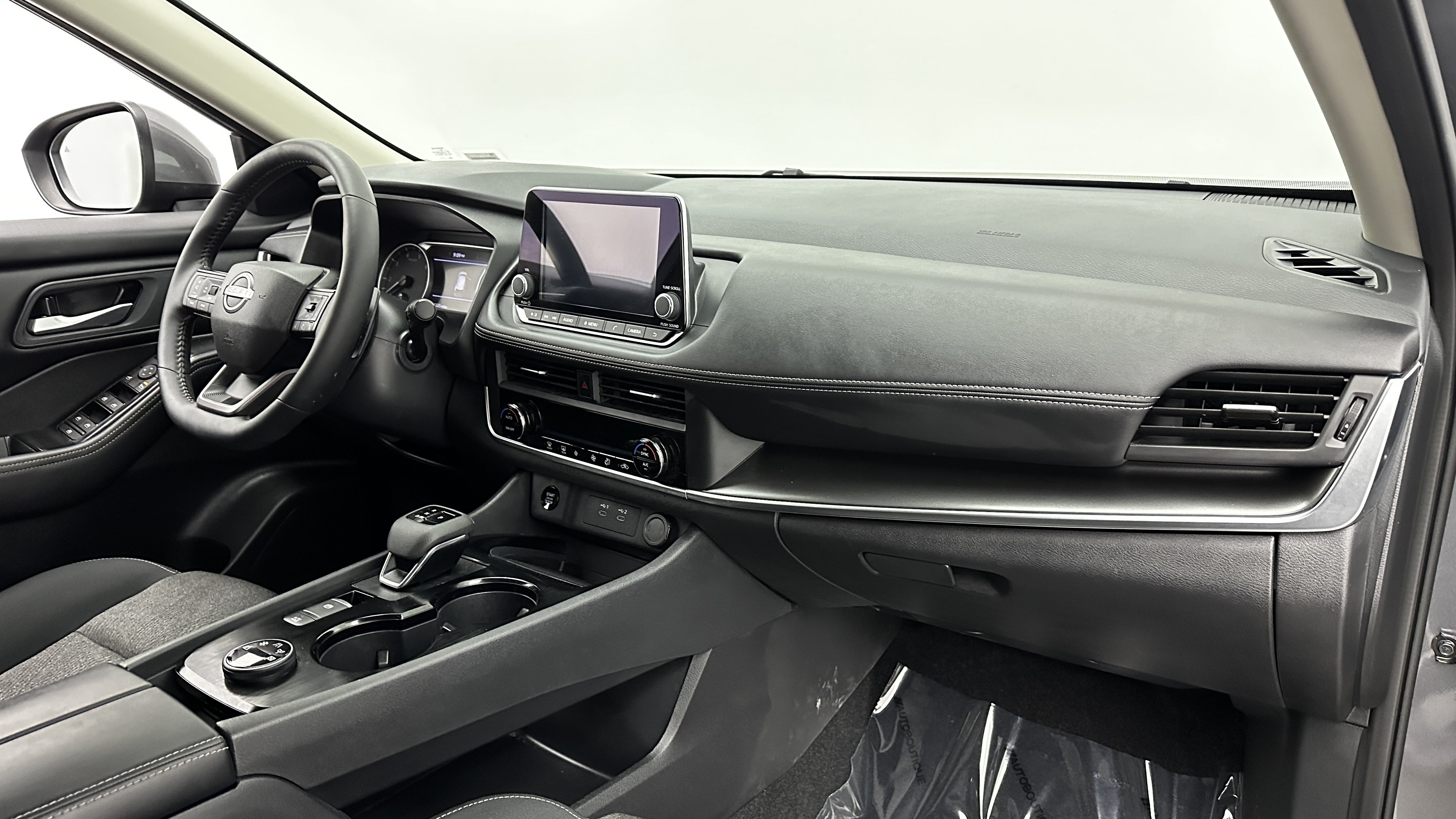 Used 2026 Nissan Rogue SV AWD/4WD image 35