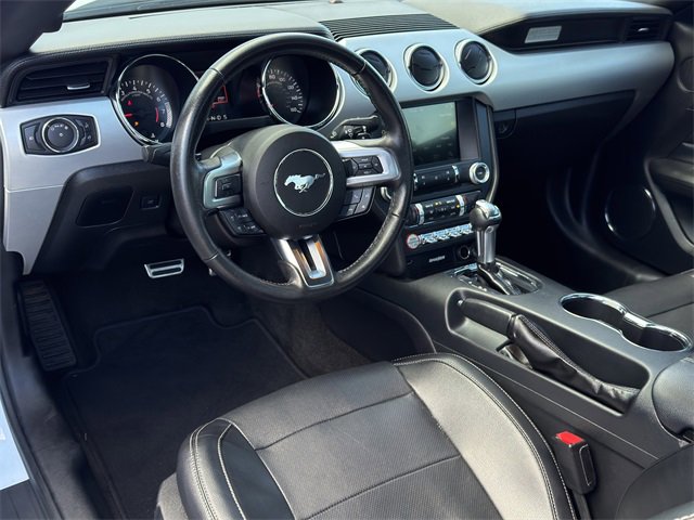 Used 2017 Ford Mustang Premium image 9