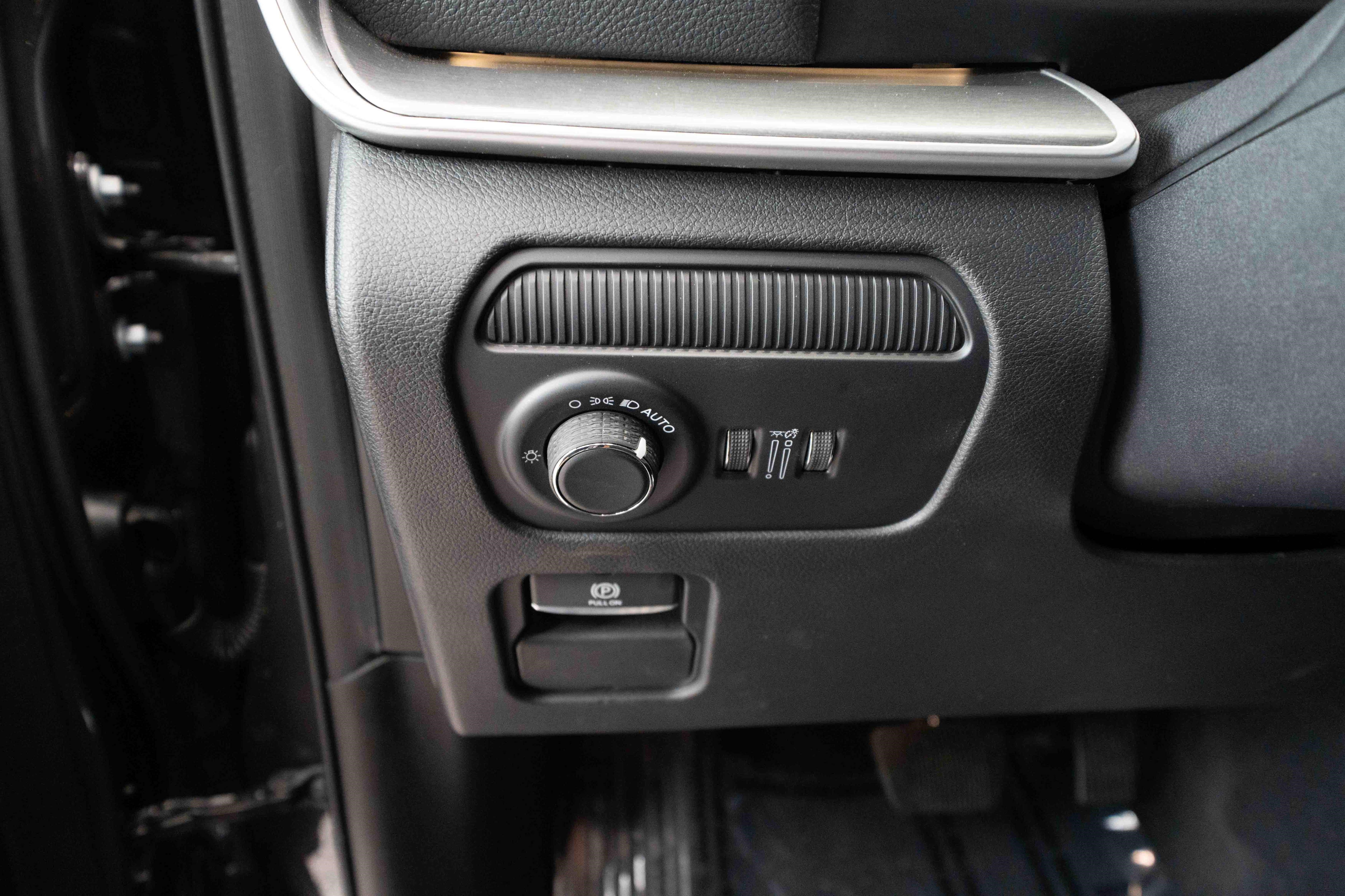 Used 2026 Jeep Grand Wagoneer Limited w/ 8-Passenger Seating Package AWD/4WD image 11