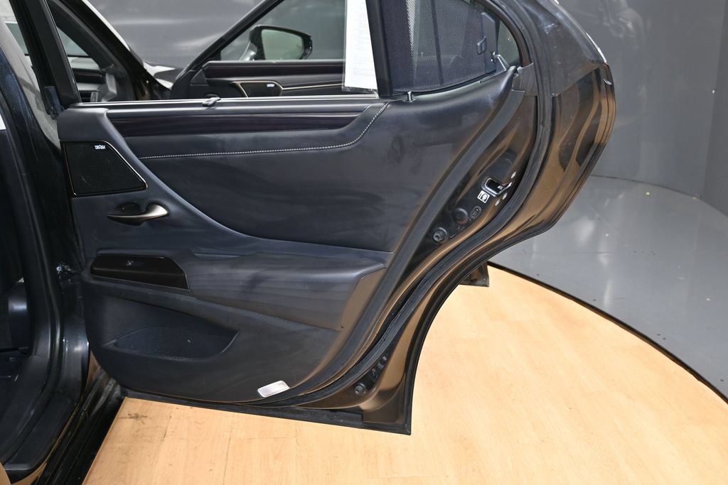 Used 2019 Lexus ES 350 Ultra Luxury w/ Accessory Package 2 FWD image 41