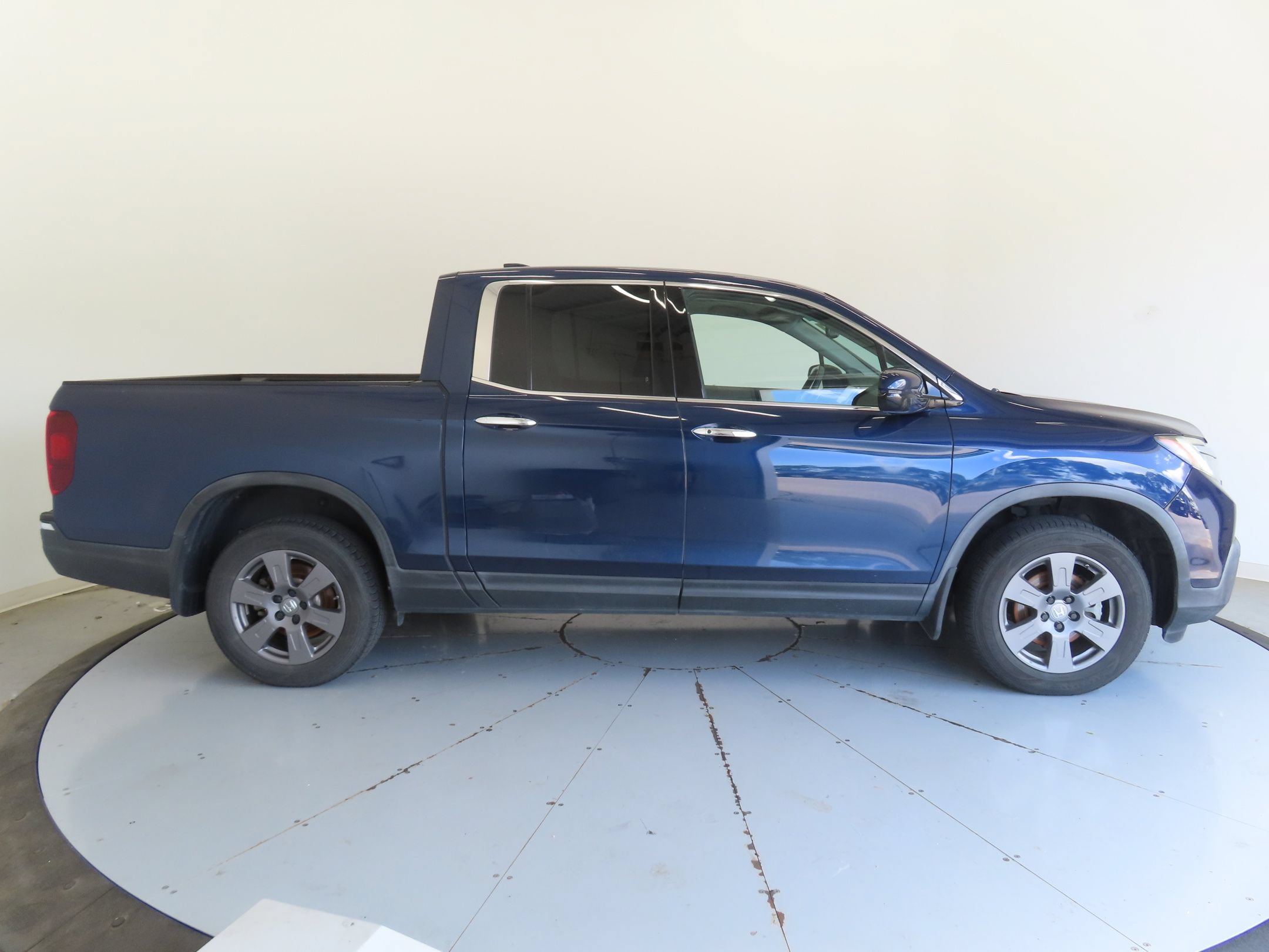 Used 2020 Honda Ridgeline RTL-E image 2