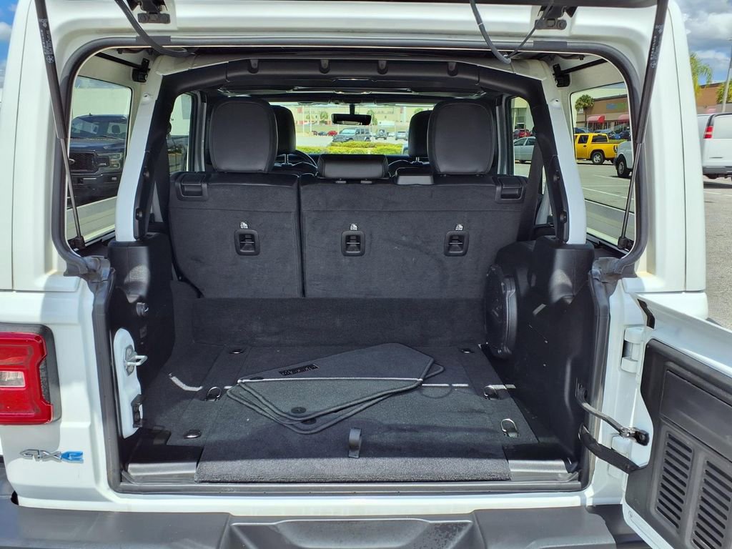 Used 2021 Jeep Wrangler Unlimited Sahara w/ Cold Weather Group image 21