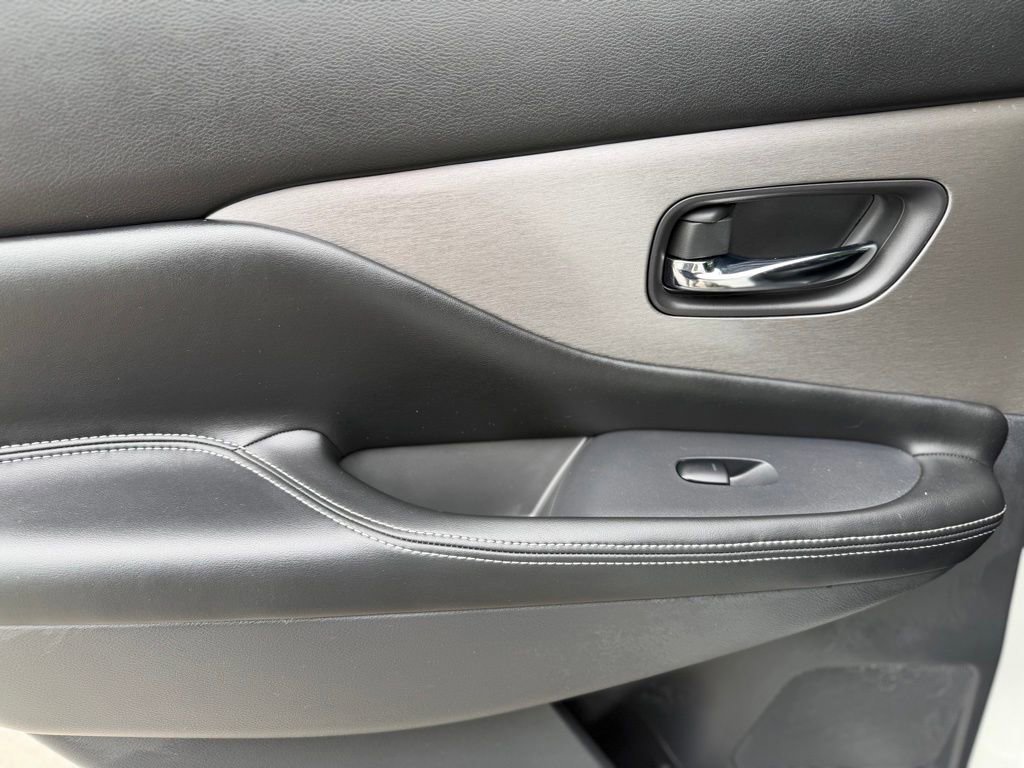 Used 2024 Nissan Murano SV AWD/4WD image 22
