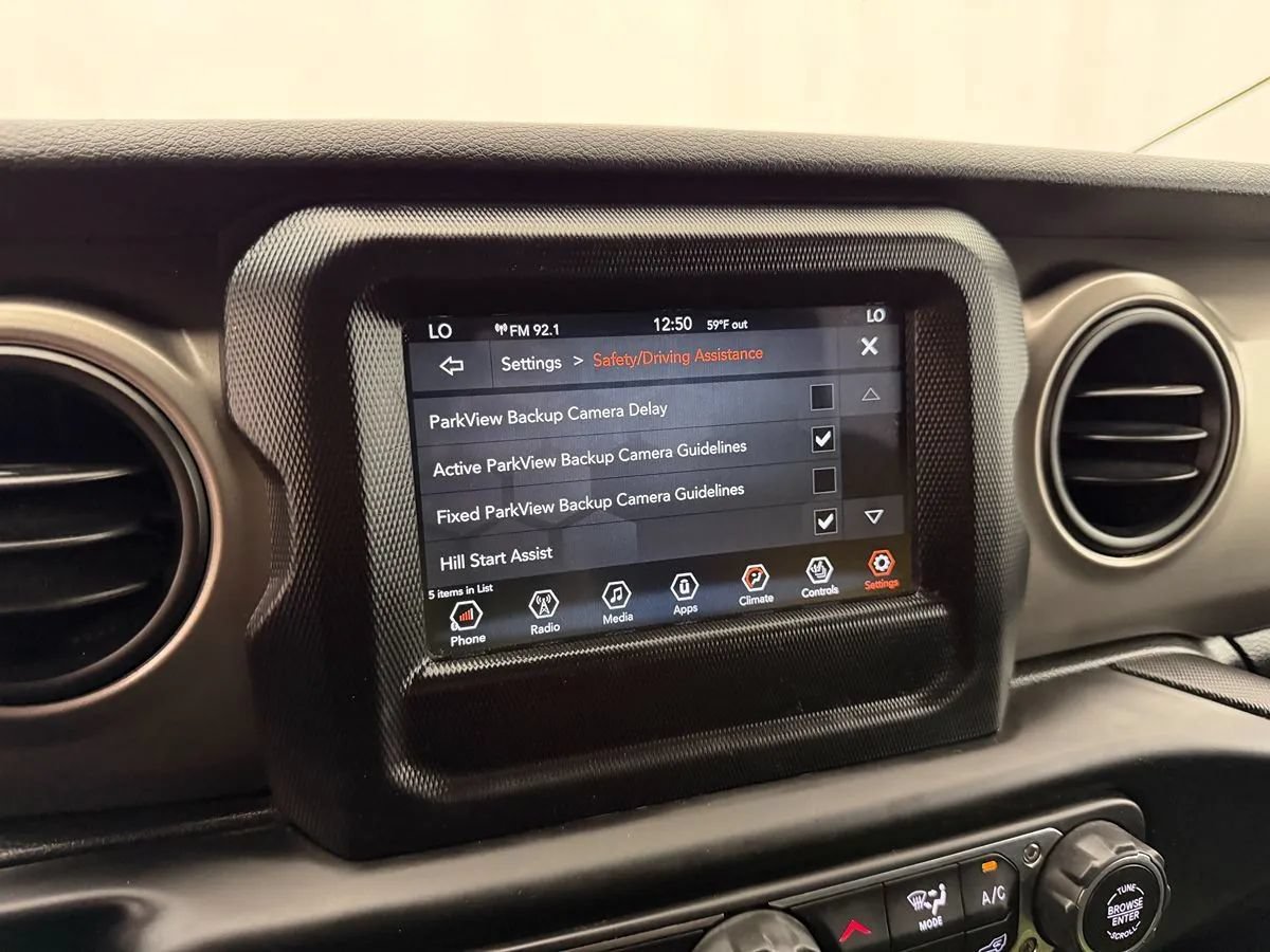 Used 2021 Jeep Gladiator Sport AWD/4WD image 17