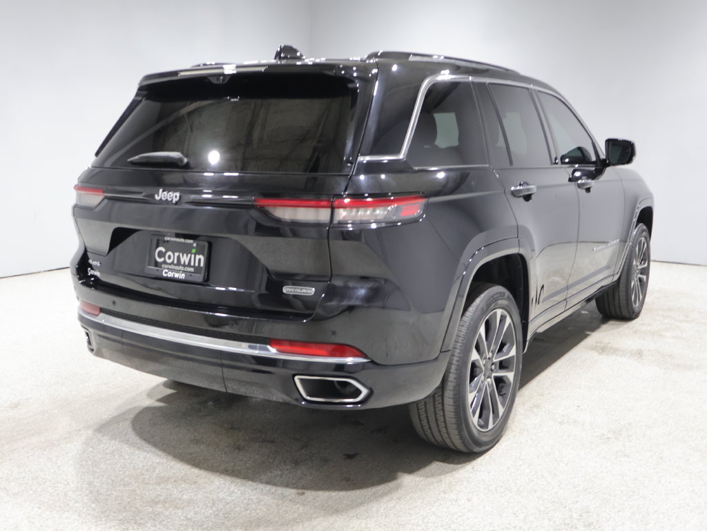 Certified 2023 Jeep Grand Cherokee Overland w/ Luxury Tech Group IV AWD/4WD image 3