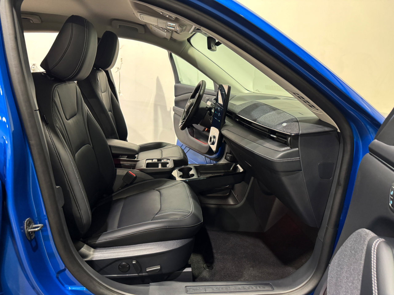 Used 2025 Ford Mustang Mach-E Premium image 19