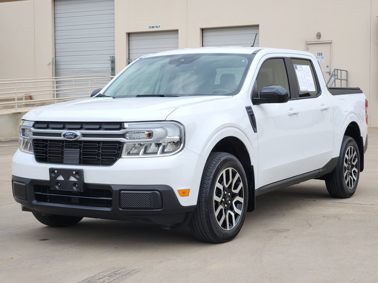 Used 2024 Ford Maverick Lariat FWD image 2