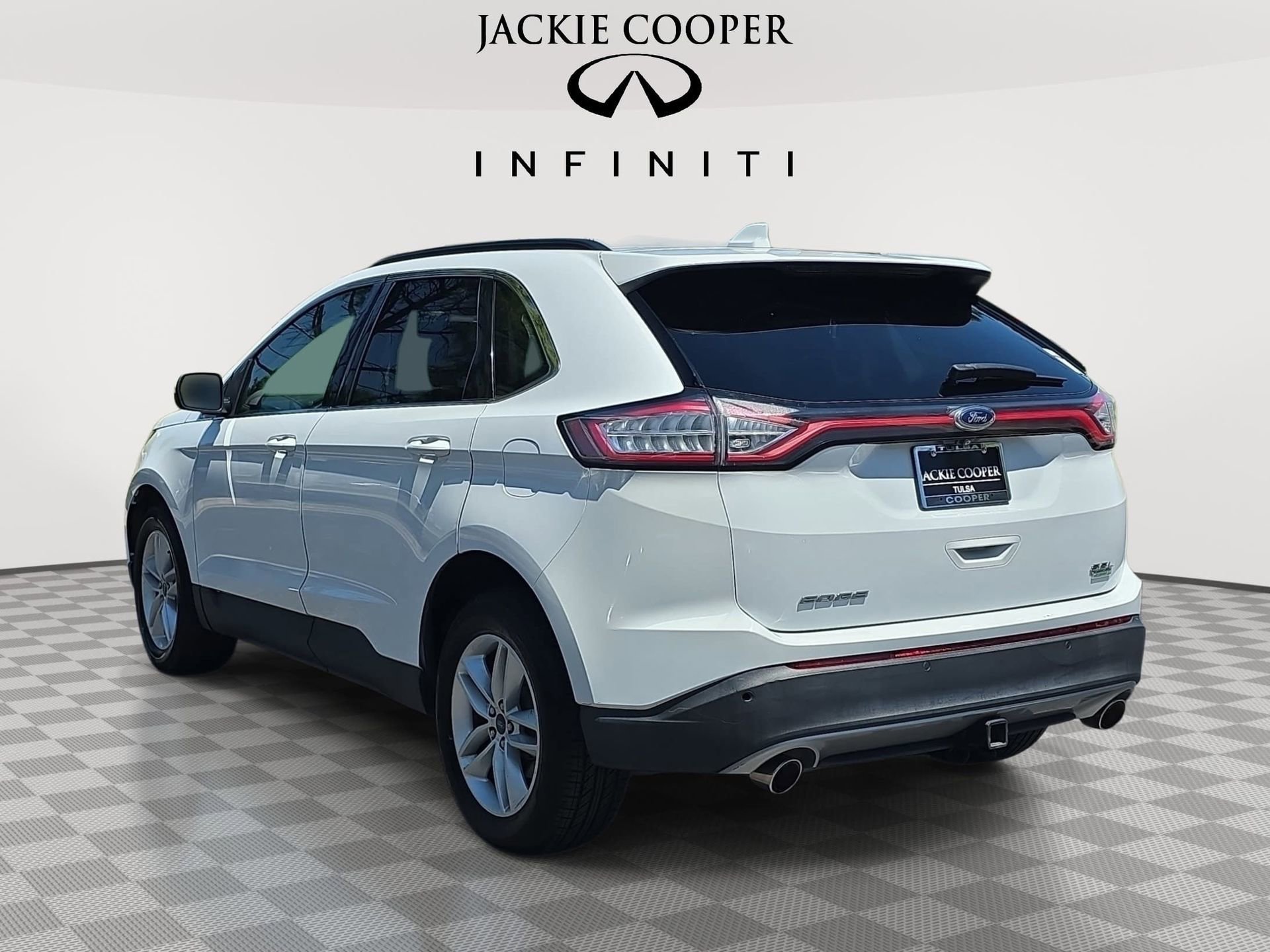 Used 2015 Ford Edge SEL FWD image 7