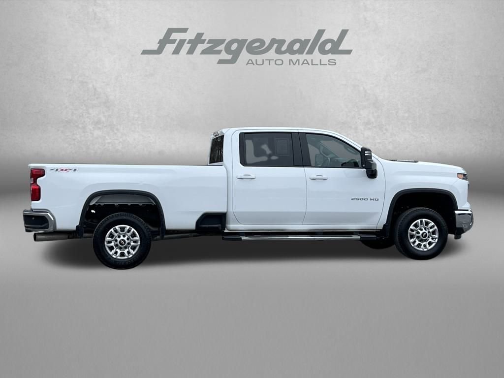 Used 2025 Chevrolet Silverado 2500 LT w/ Convenience Package AWD/4WD image 3