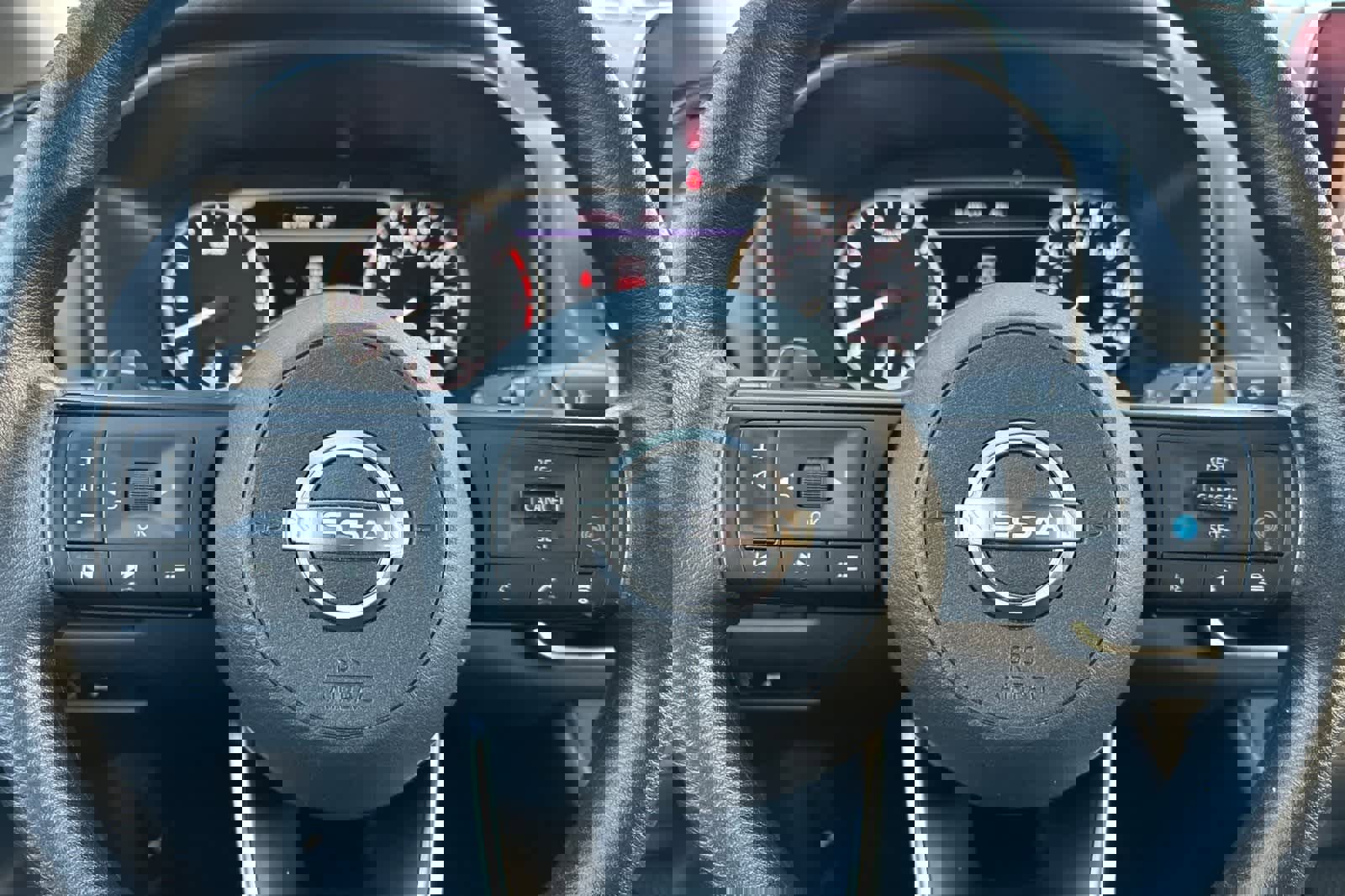 Used 2024 Nissan Rogue SV image 28