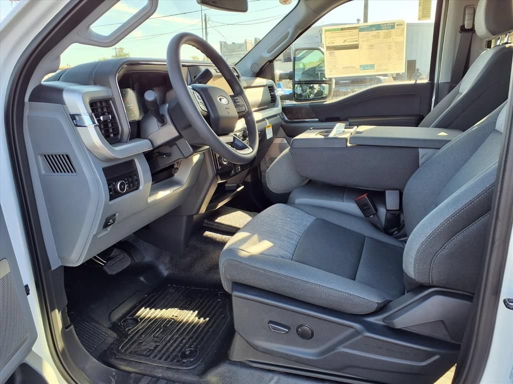 New 2026 Ford F350 XLT w/ XLT Premium Package AWD/4WD image 6