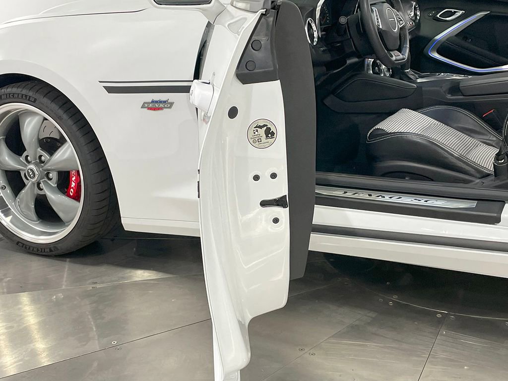 Used 2018 Chevrolet Camaro SS RWD image 47