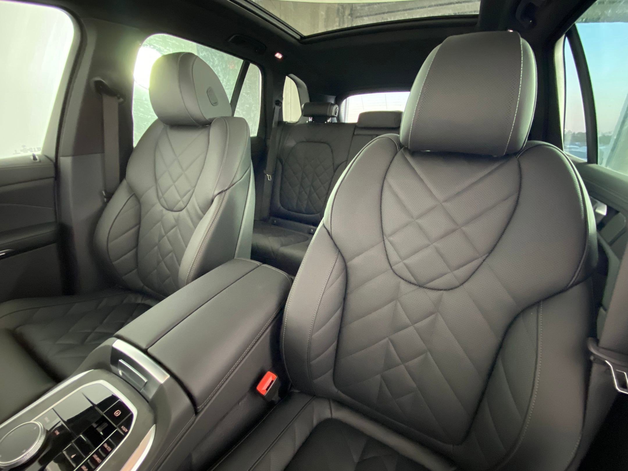 Used 2026 BMW X5 sDrive40i w/ Premium Package image 22