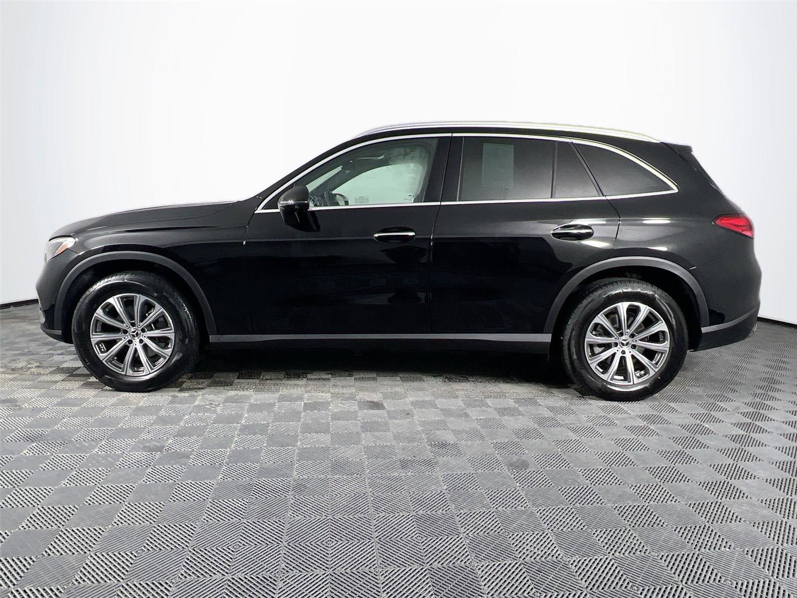 Certified 2026 Mercedes-Benz GLC 300 4MATIC image 3