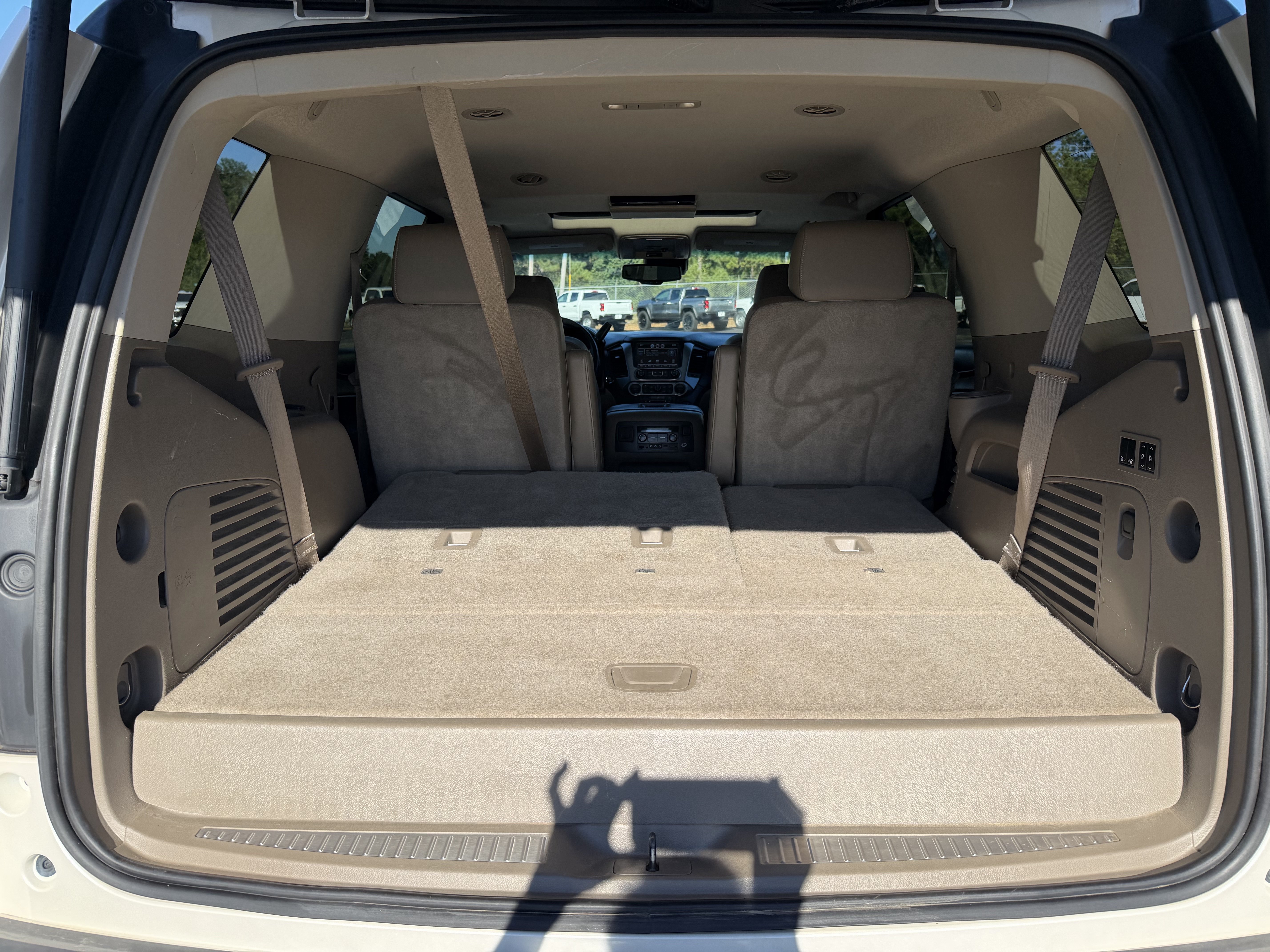 Used 2015 Chevrolet Tahoe LTZ RWD image 12