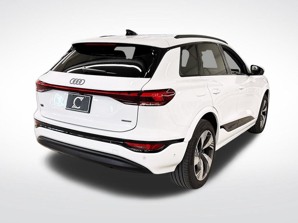 Used 2025 Audi Q6 e-tron Premium Plus w/ Premium Plus AWD/4WD image 5