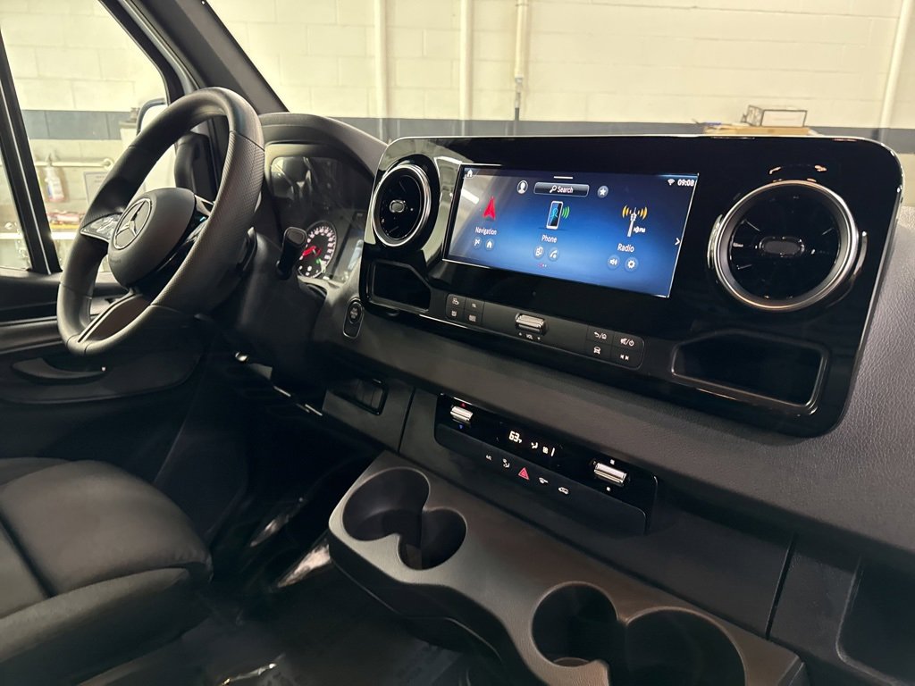 New 2025 Mercedes-Benz Sprinter 3500 image 9