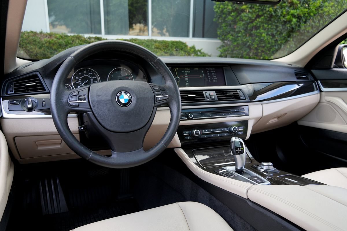 Used 2012 BMW 528i Sedan RWD image 5