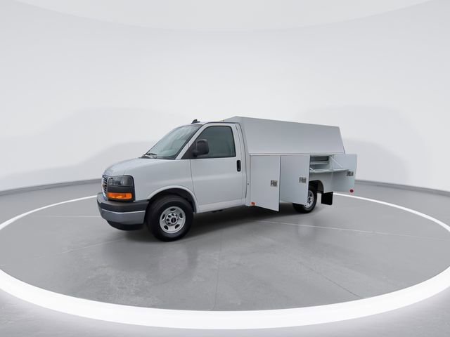 New 2025 GMC Savana 3500 w/ Power Convenience Package RWD image 4