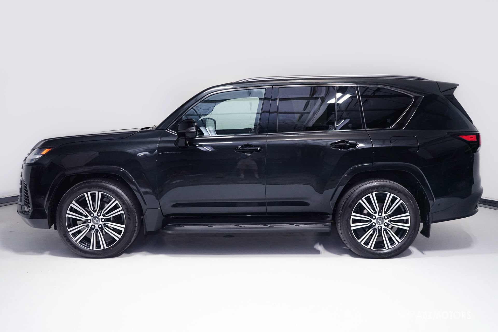 Used 2026 Lexus LX 700h Luxury w/ Appearance Package AWD/4WD image 4