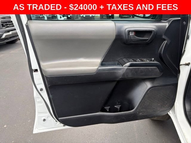 Used 2021 Toyota Tacoma SR AWD/4WD image 12