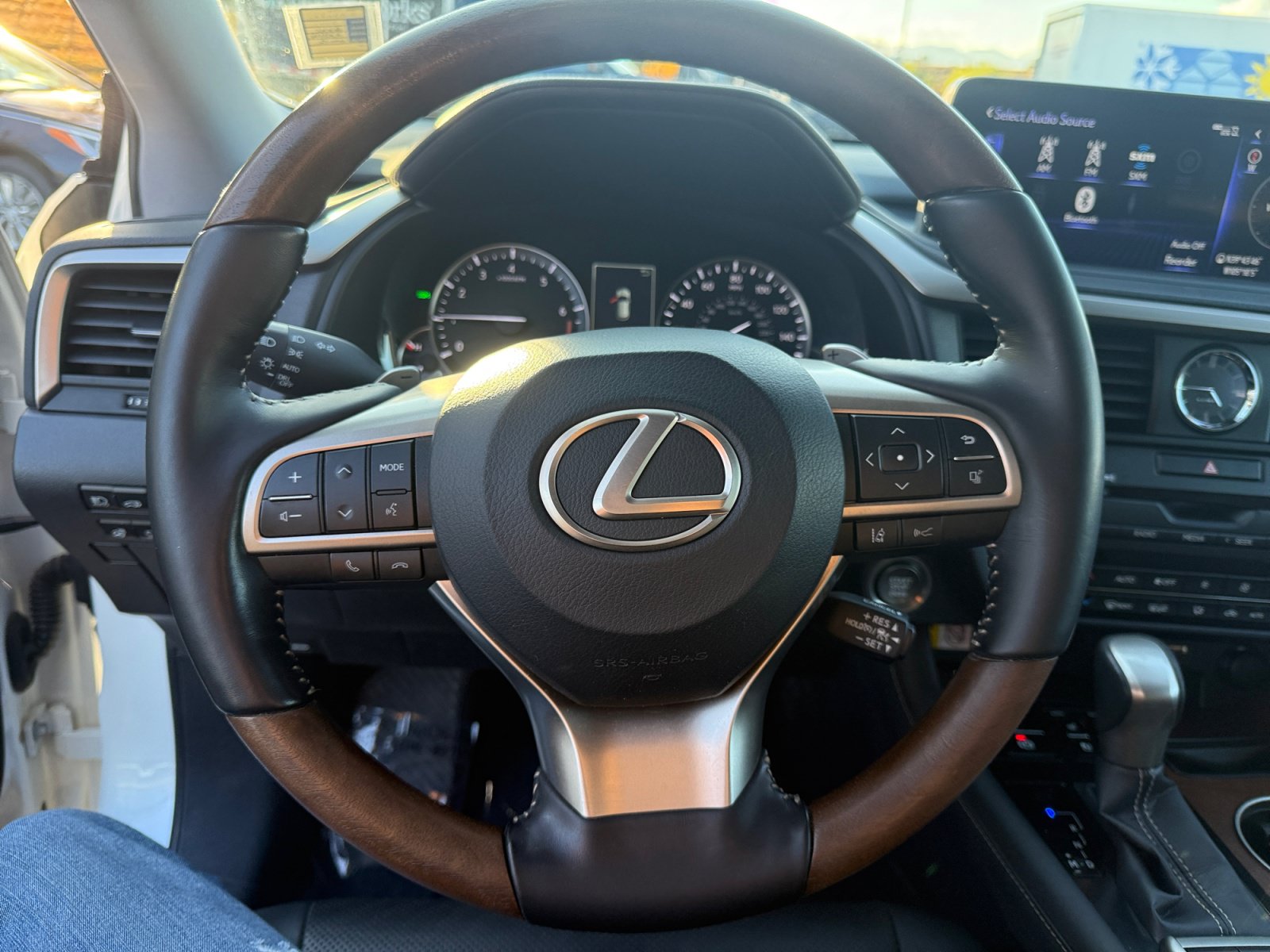 Used 2021 Lexus RX 350L Premium w/ Premium Package AWD/4WD image 9