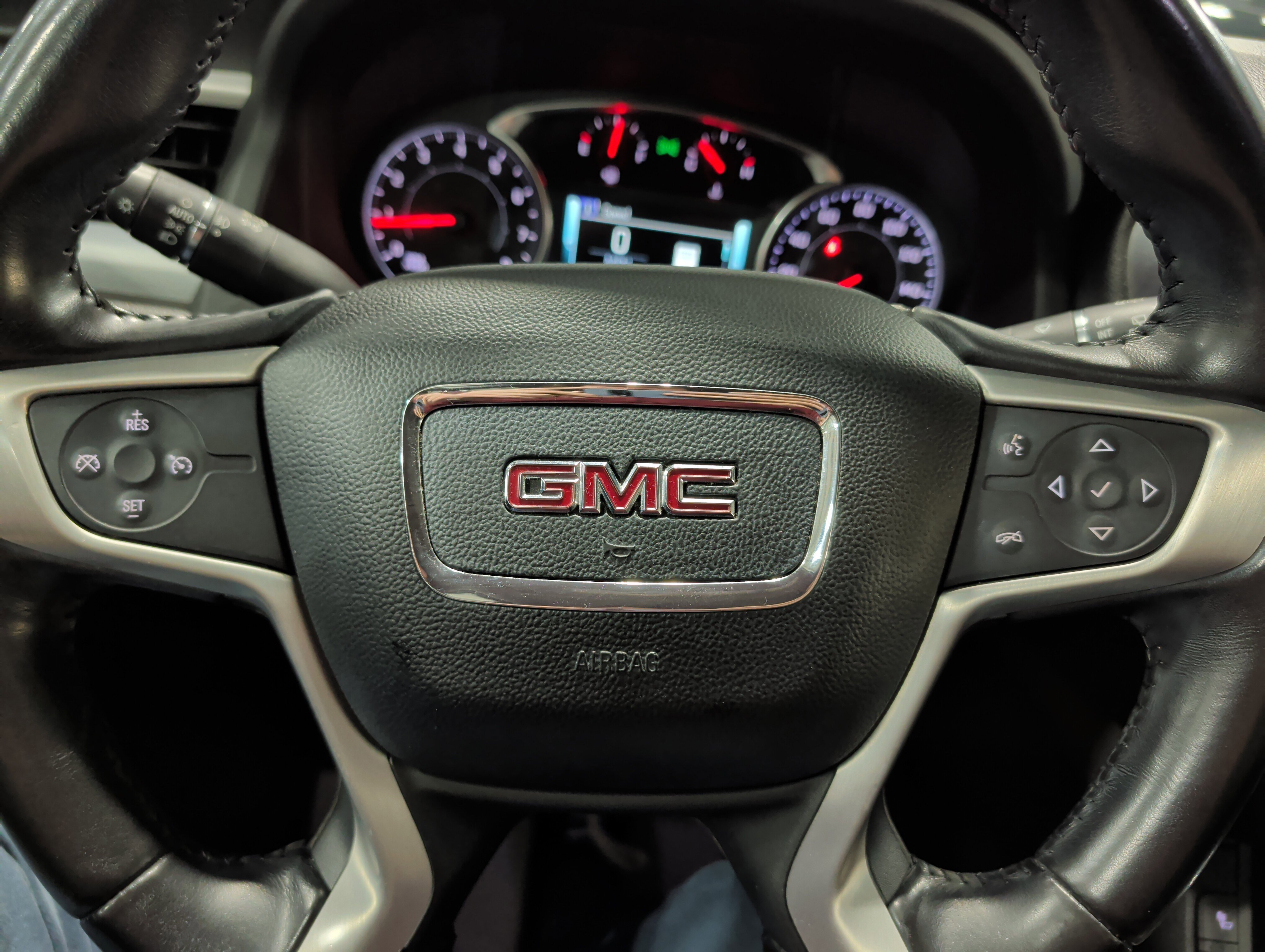 Used 2019 GMC Acadia SLT image 10