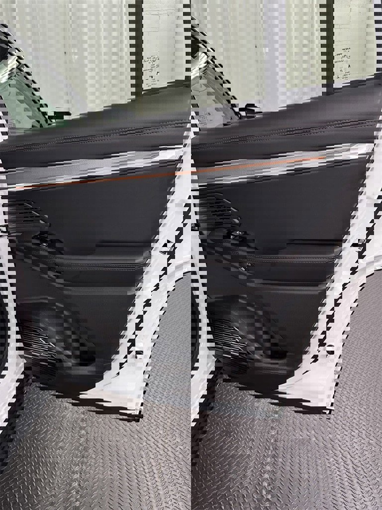 Used 2024 Jeep Wagoneer Launch Edition image 36