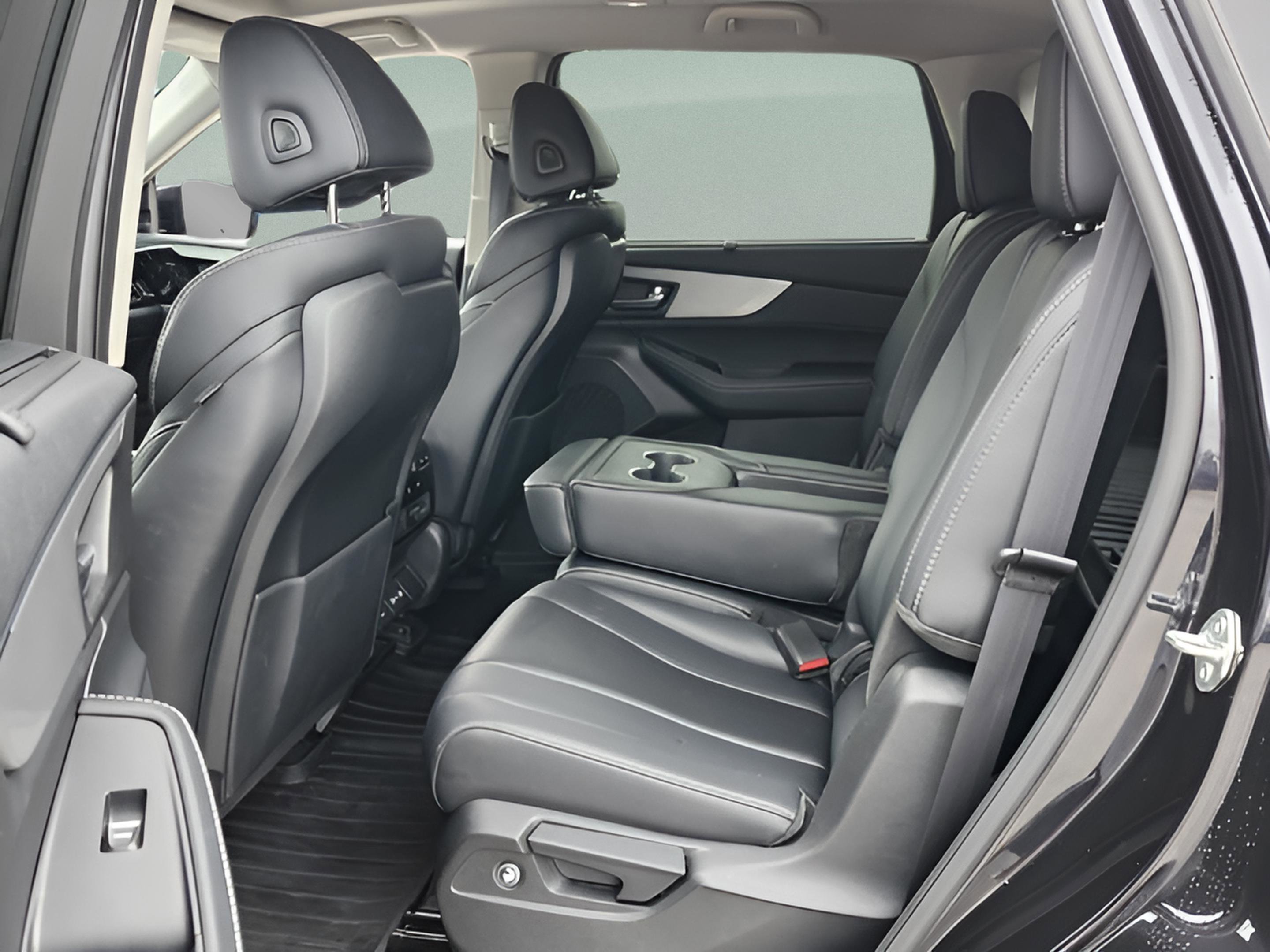 Certified 2023 Acura MDX SH-AWD w/ Technology Package image 11