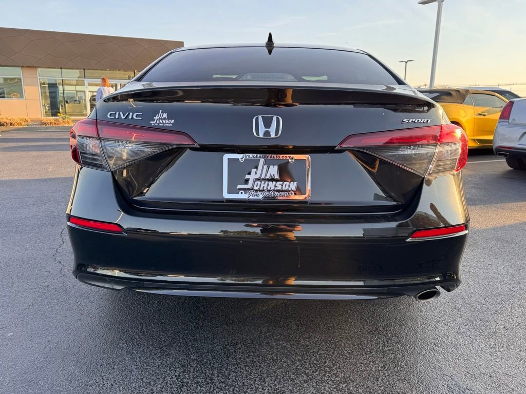 Used 2025 Honda Civic Sport image 4