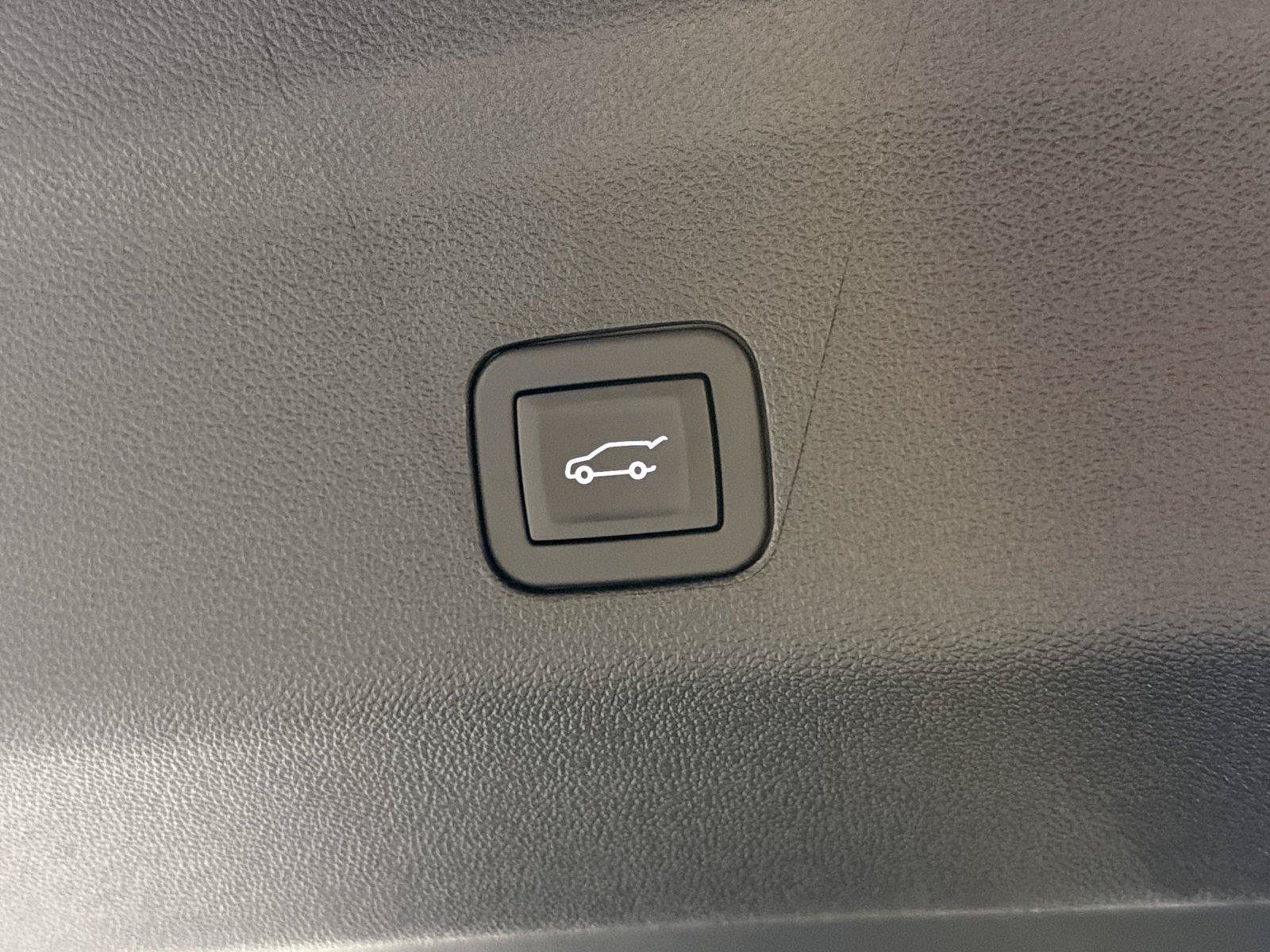New 2026 GMC Yukon XL Denali w/ Sun & Power Step Package AWD/4WD image 19