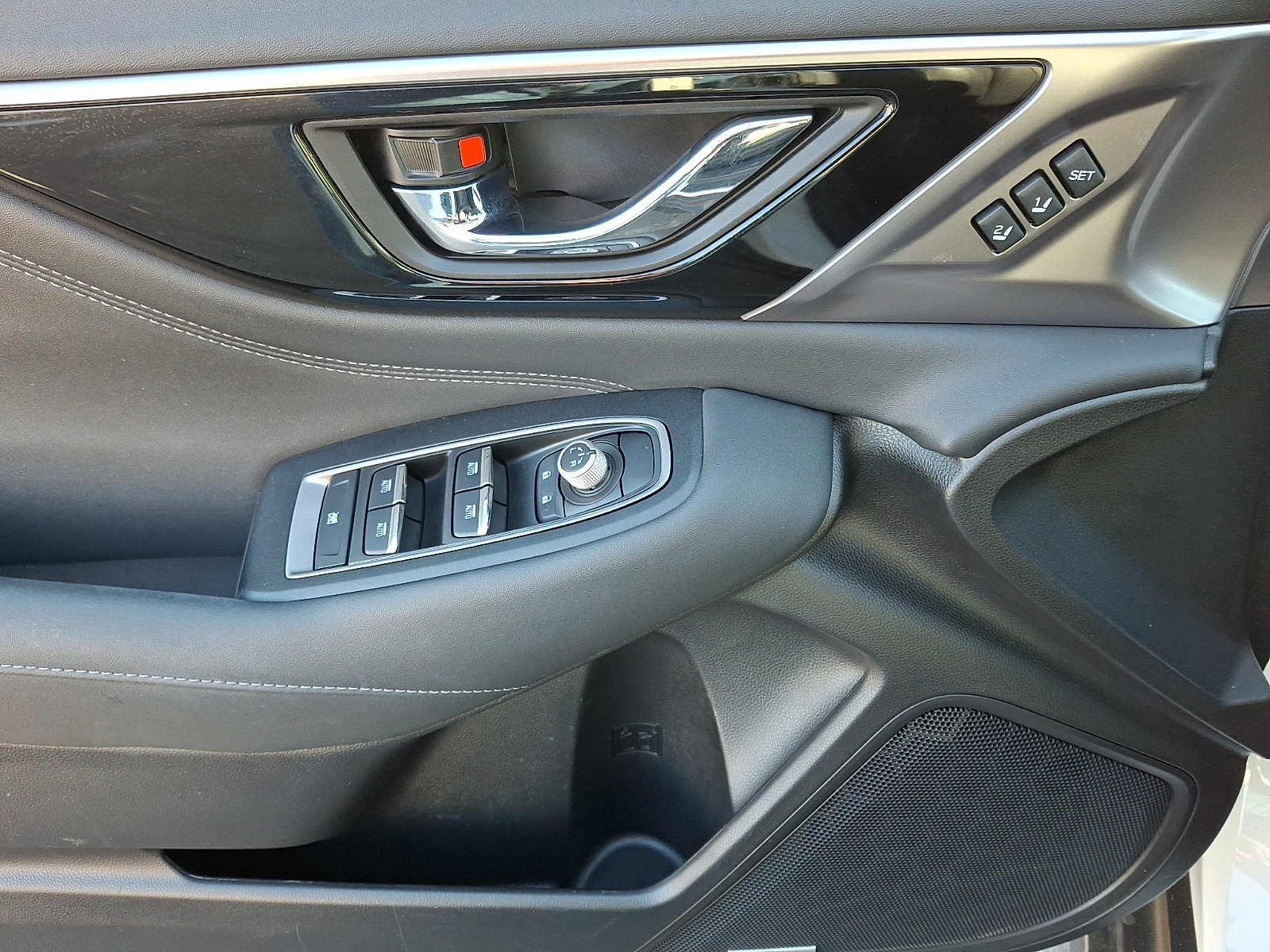 Used 2023 Subaru Outback Limited image 12